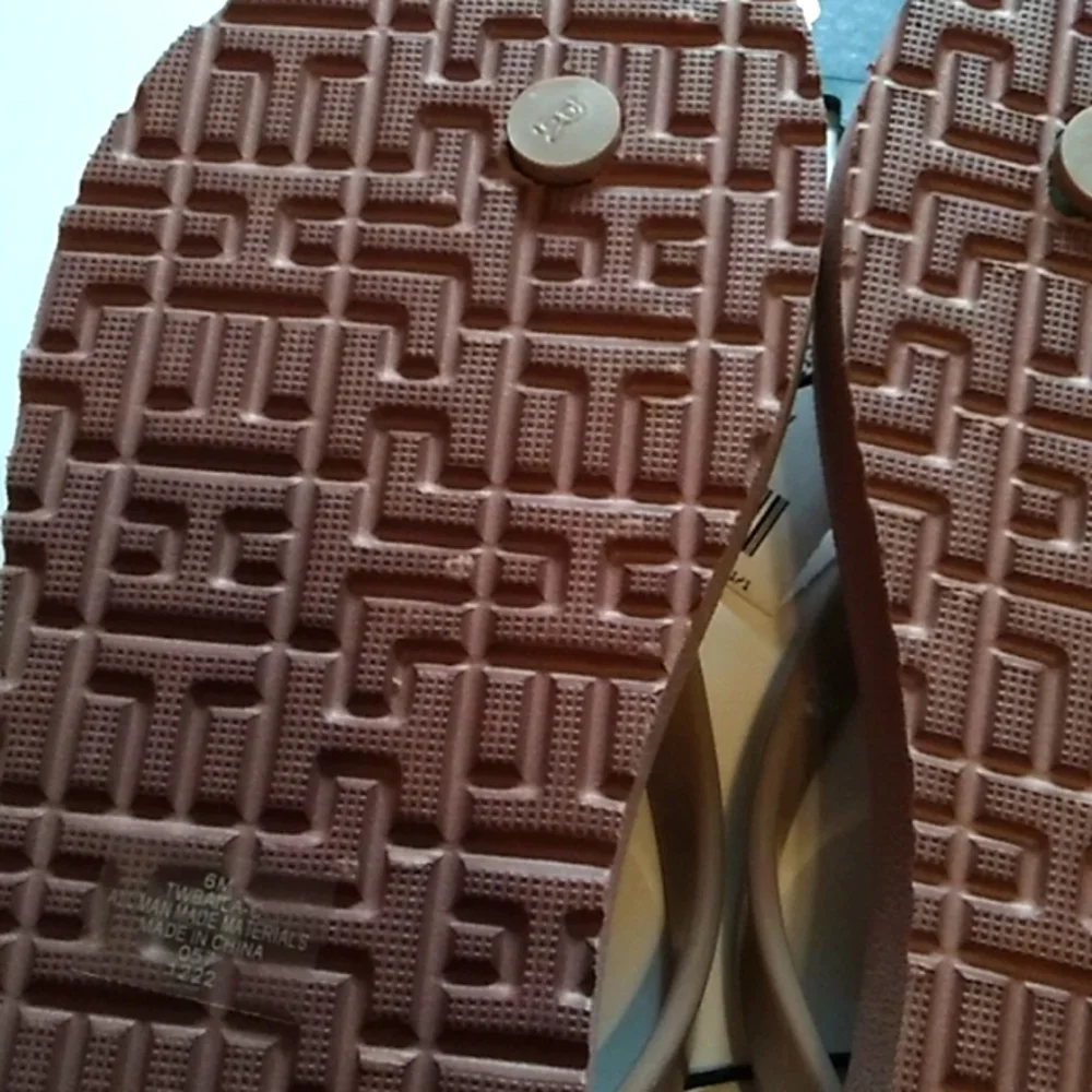 Nwt Tommy Hilfiger Flip Flop (6) - Picture 7 of 7